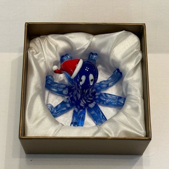 Pier 1 Ocho the Octopus Handmade Glass Holiday Winter Figurine with Box - Picture 3 of 7